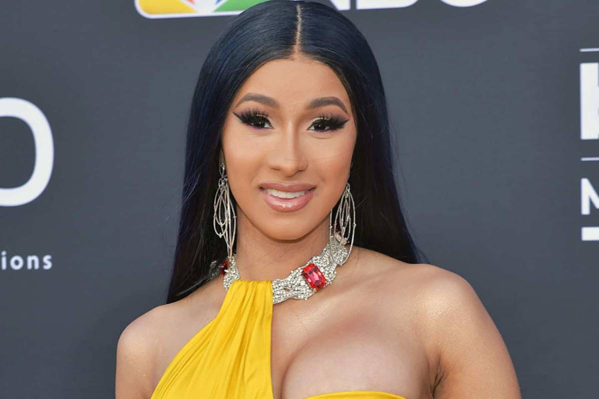 Cardi B S Parents Carlos Clara Almanzar S Ultimate Bio