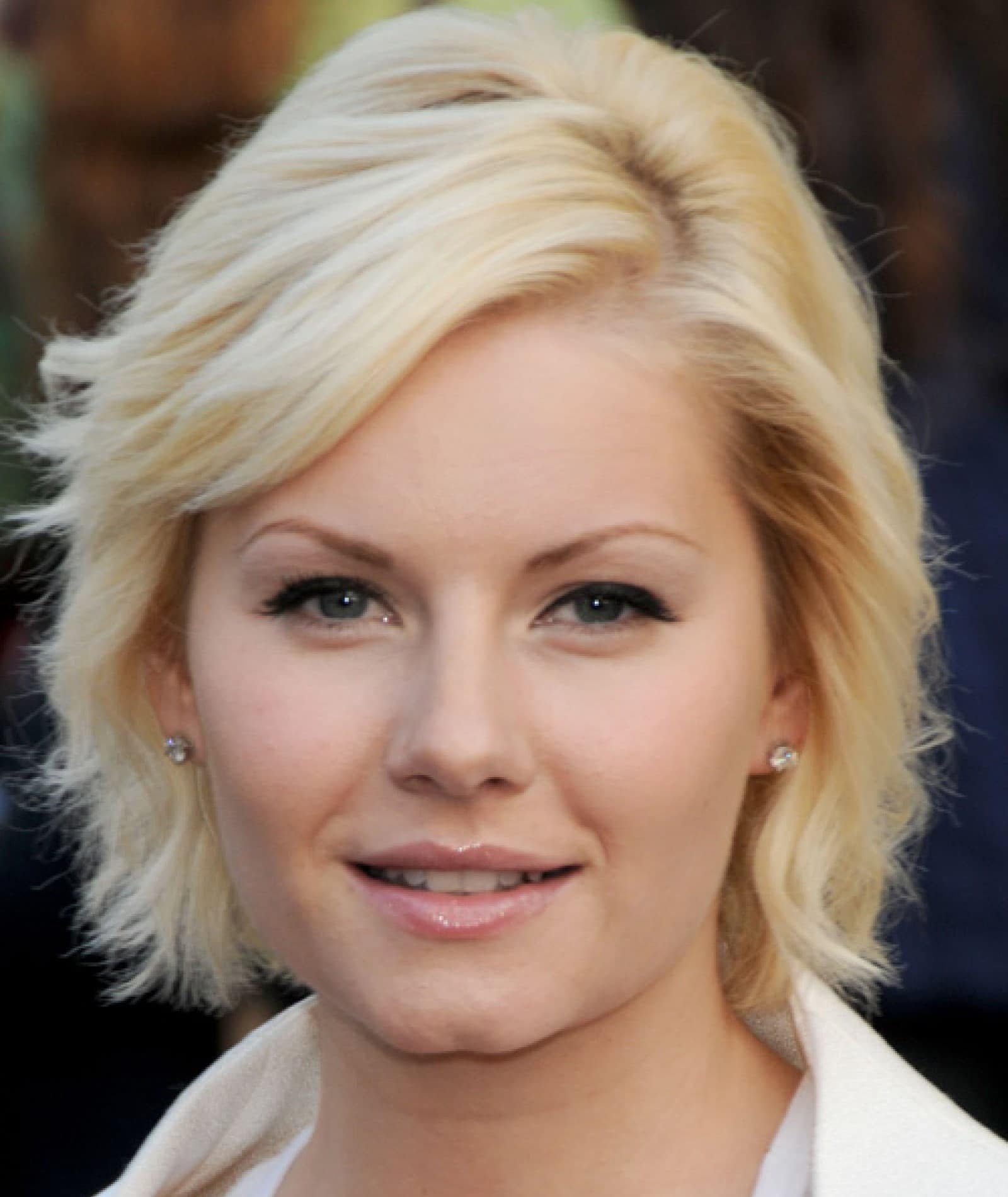 Elisha Cuthbert | Actress, Hockey Wife and More! | News & Goss