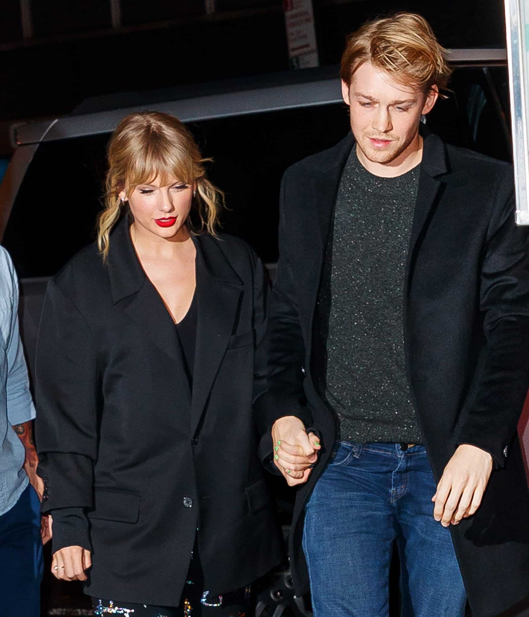 Taylor Swift's Boyfriend, Joe Alwyn How They Met & More
