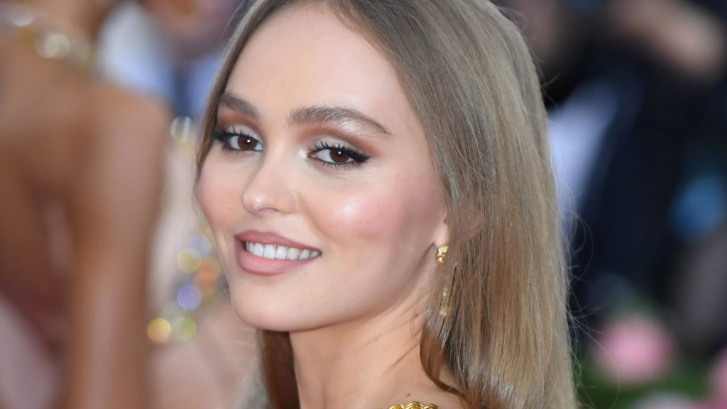 Lily Rose Depp Age Nationality Height Weight And Net Worth   Johnny Depp Daughter 1024x577 