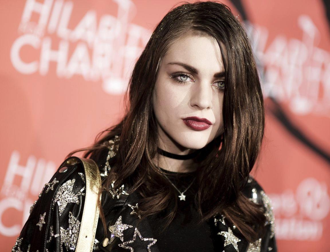 Frances Bean Cobain: Age, Controversy, And Career As A Visual Artist