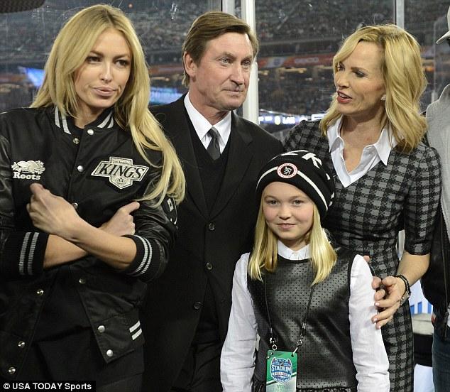 Meet Wayne Gretzky's Daughters: Paulina And Emma - WAG, Model ...