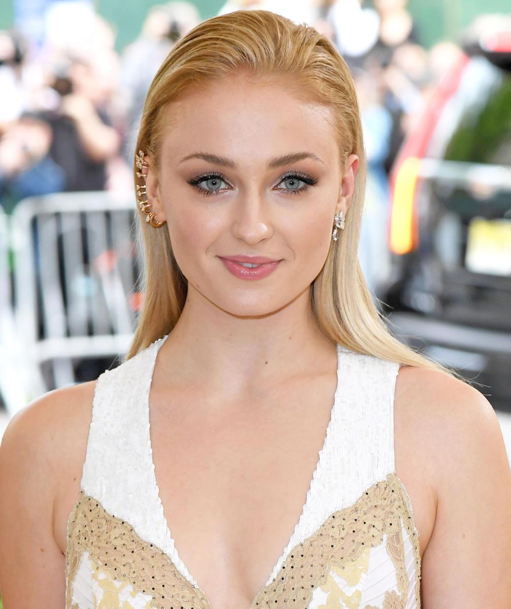 Get To Know Sophie Turner: English Actress And Hollywood Star